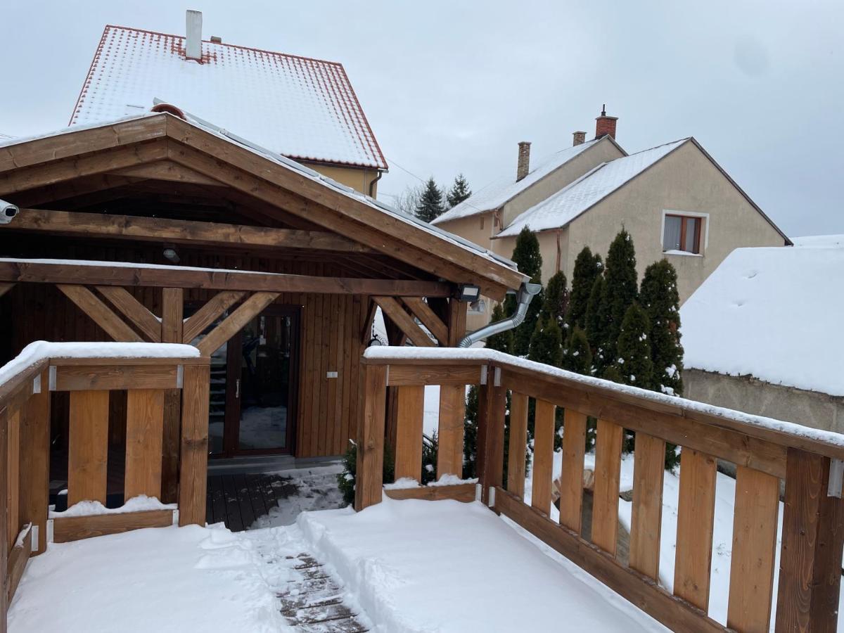 Oeskarszt Apartman Urkut Esterno foto
