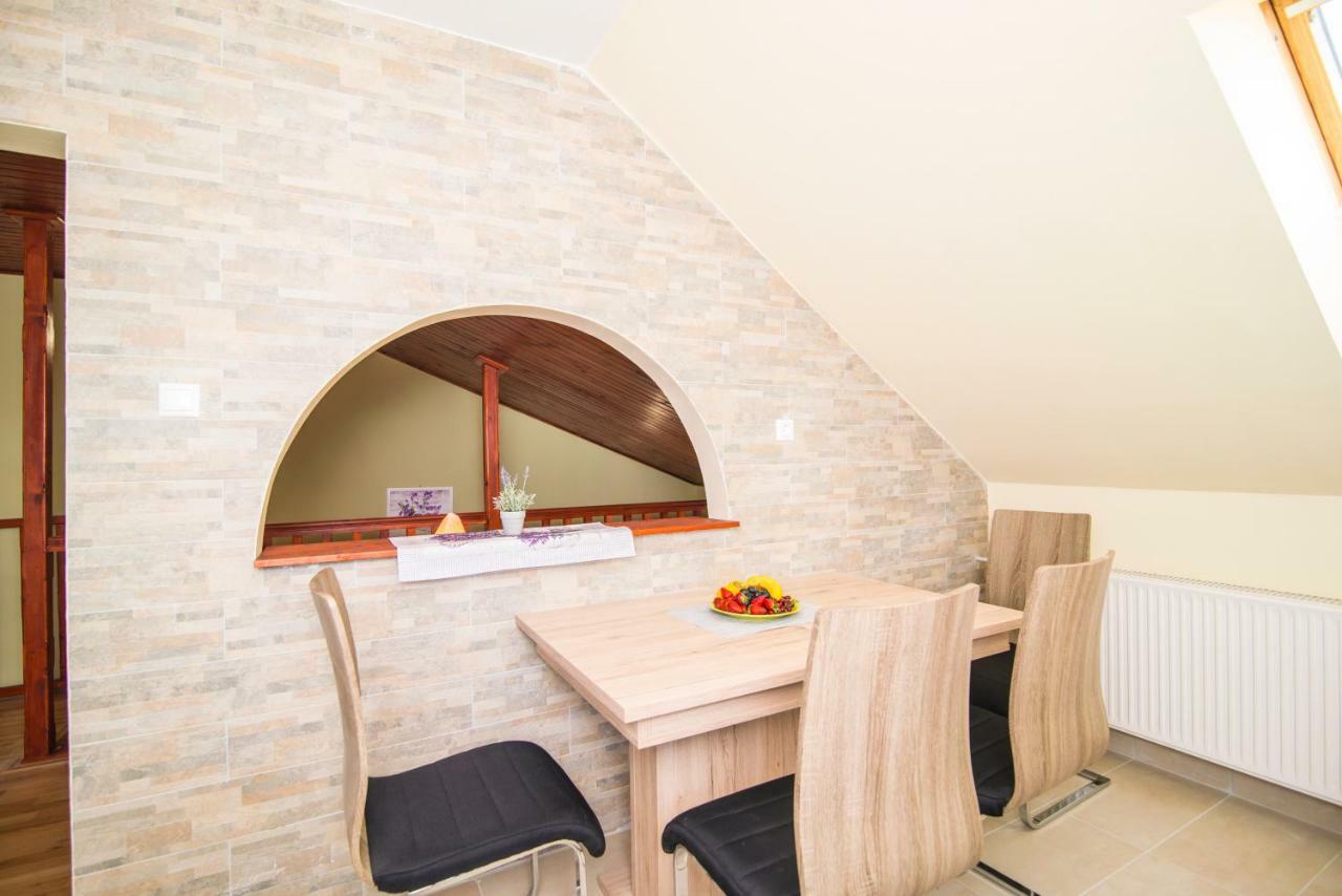 Oeskarszt Apartman Urkut Esterno foto
