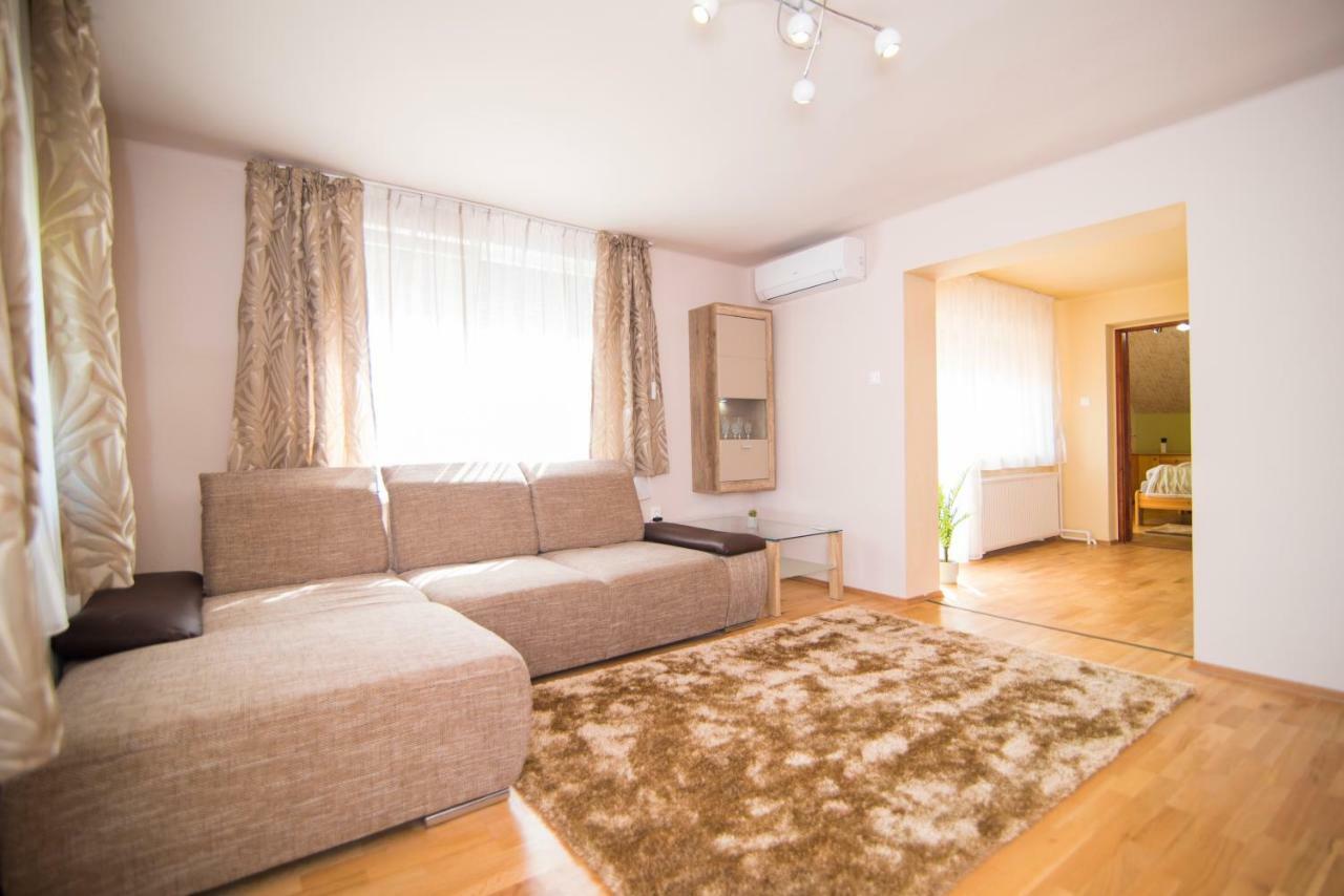 Oeskarszt Apartman Urkut Esterno foto